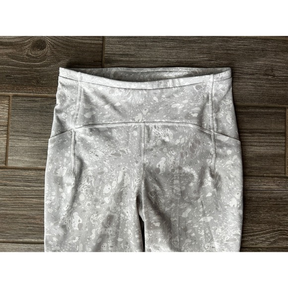 Lululemon Swift Speed High-Rise‎ Crop 21" Terrazzo Marble Silver Ice Size 10 - Picture 2 of 6